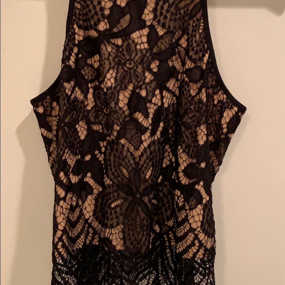 Express Lace Top - Picture 5 of 8